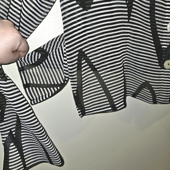 Linda Lundstrom long sleeve blouse - Picture 2 of 7